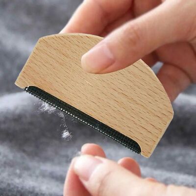 7.5*4.3cm Cashmere Comb Wooden Sweater Fuzz Wool Pilling Scr