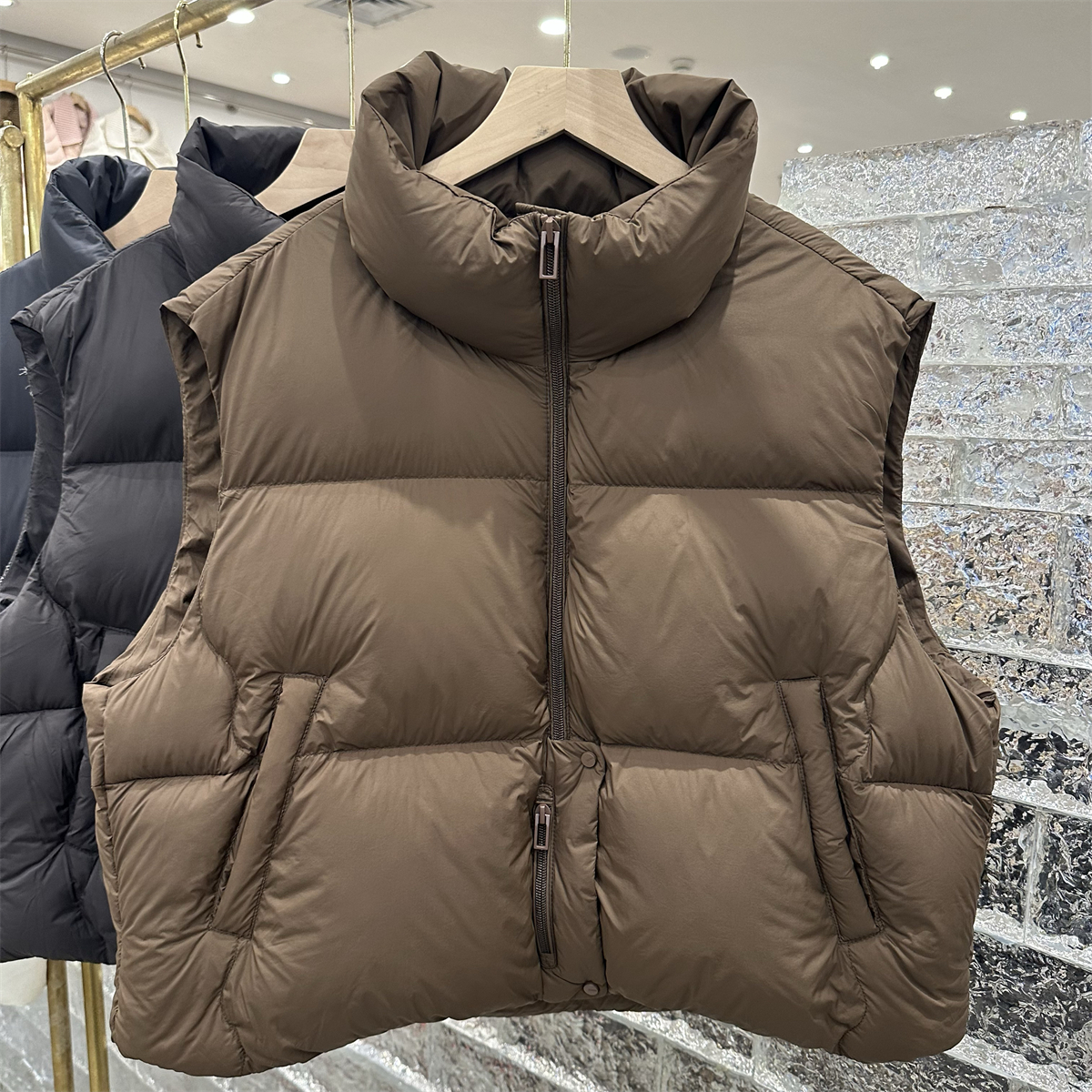 短款立领白鸭绒羽绒马甲女2024冬季新款坎肩巨好看气质羽绒服外套