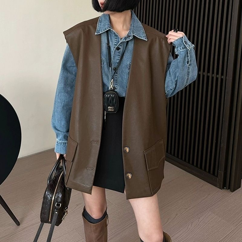 四季青港风纯色PU皮V领减龄马夹