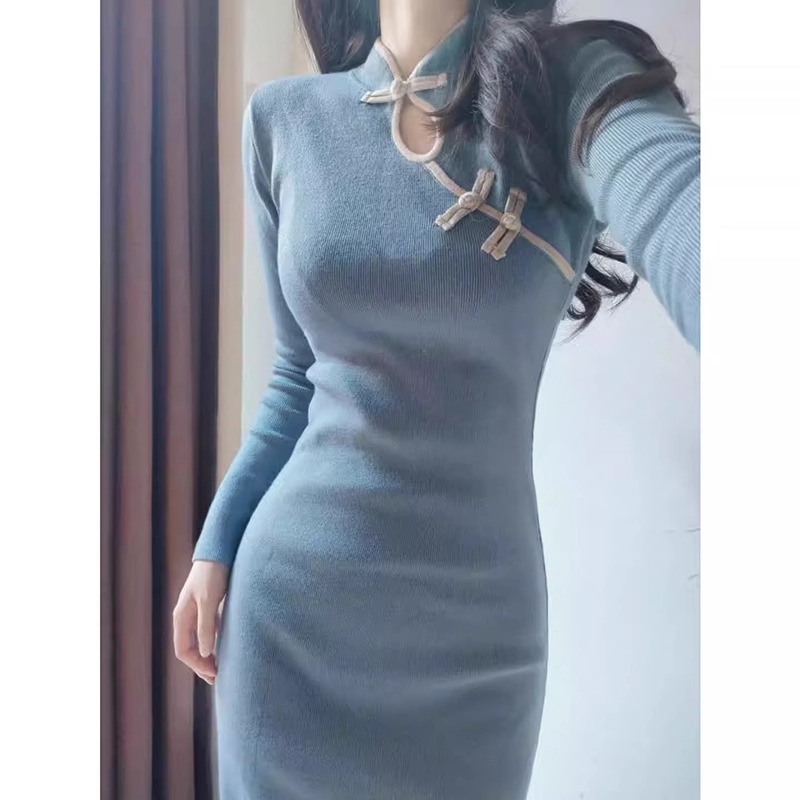 欧洲站2025秋季网红新款减龄旗袍改良款新中式收腰长裙针织连衣裙