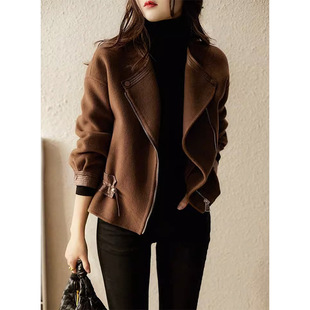 今年流行特惠秋冬新款2025设计感翻领长袖纯色外套女高端轻奢气质