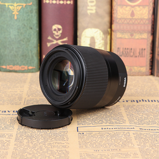 适马16 F1.4 人像大光圈二手半画幅定焦微单镜头 Sigma