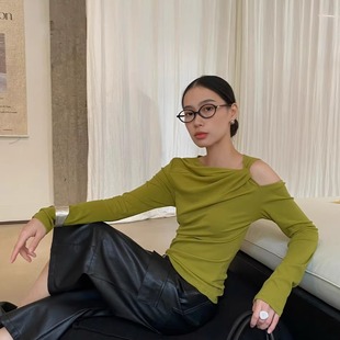 MADEIN 長袖 T恤扭結設計感不規則修身 露肩上衣女純欲風ins OST秋款