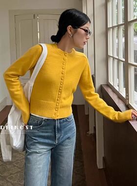 MADEINOST今年流行长袖针织开衫女秋冬圆领休闲复古短款毛衣简约