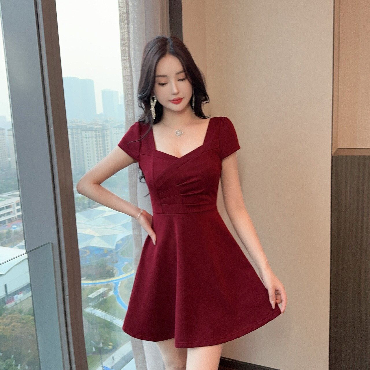 辣妹性感方领低胸短袖连衣裙女装