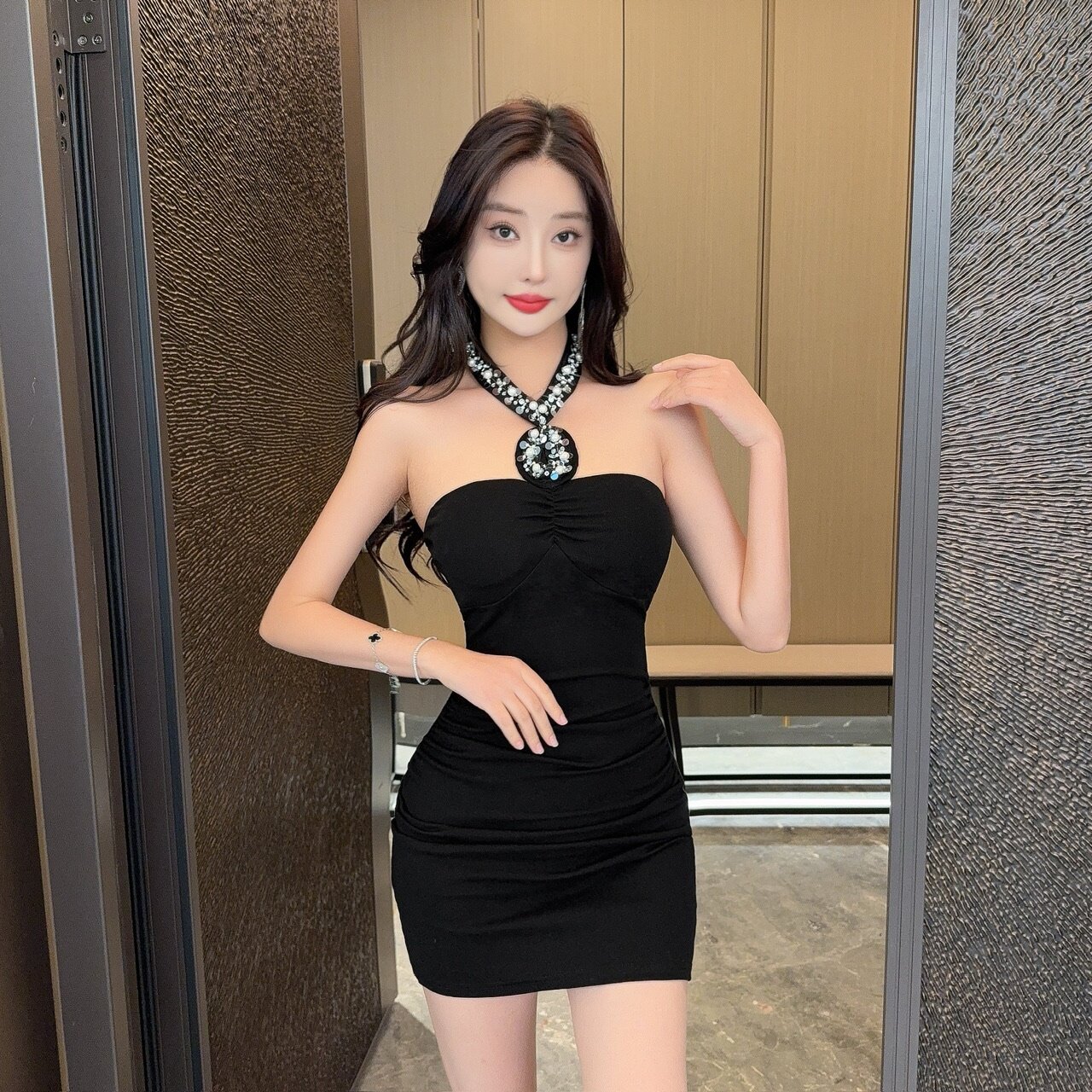 性感包臀裙子女装夜店黑色修身显瘦无袖挂脖吊带抹胸连衣裙高级感