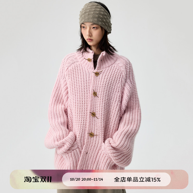 绳结皮扣粗针羊毛高领毛衣外套