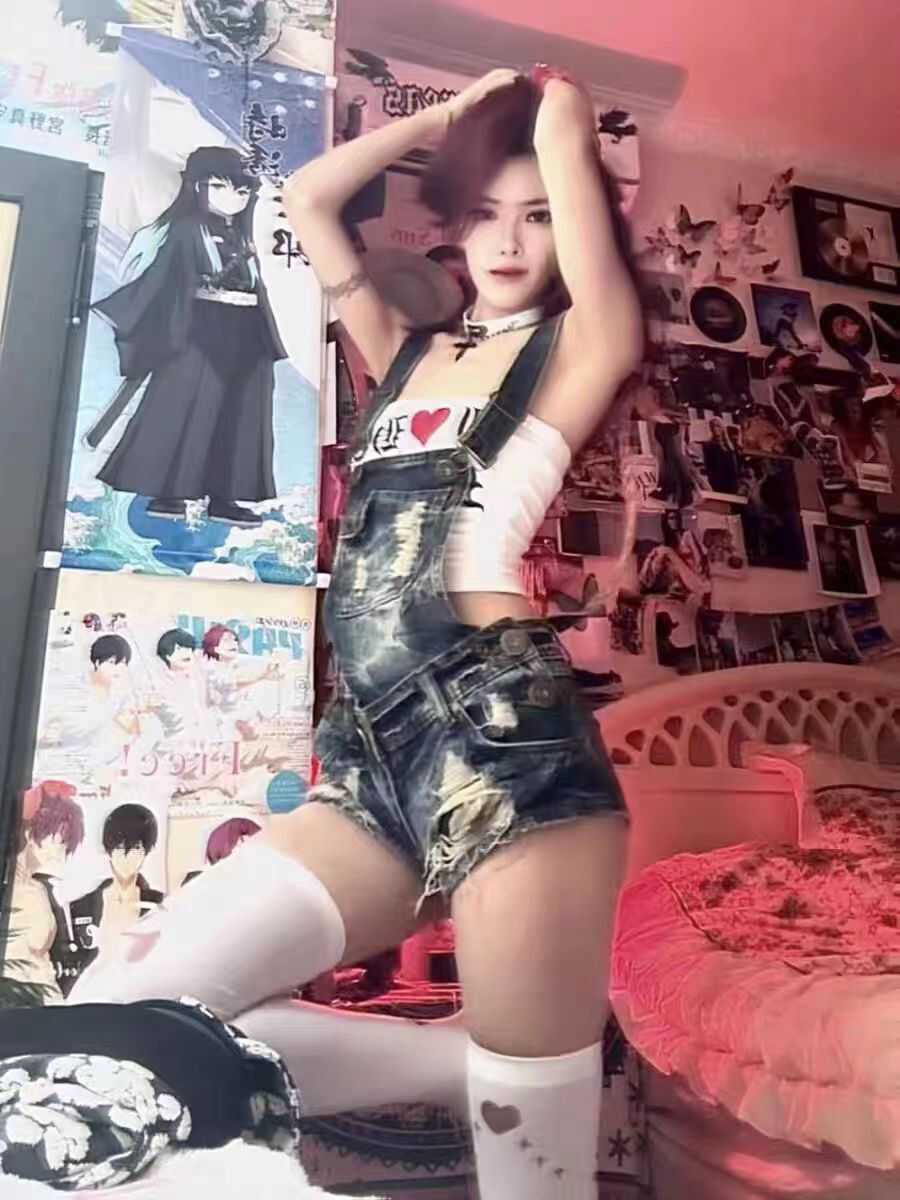 美式辣妹复古做旧年代感磨破牛仔背带超短裤女夏新款包臀显瘦短裤