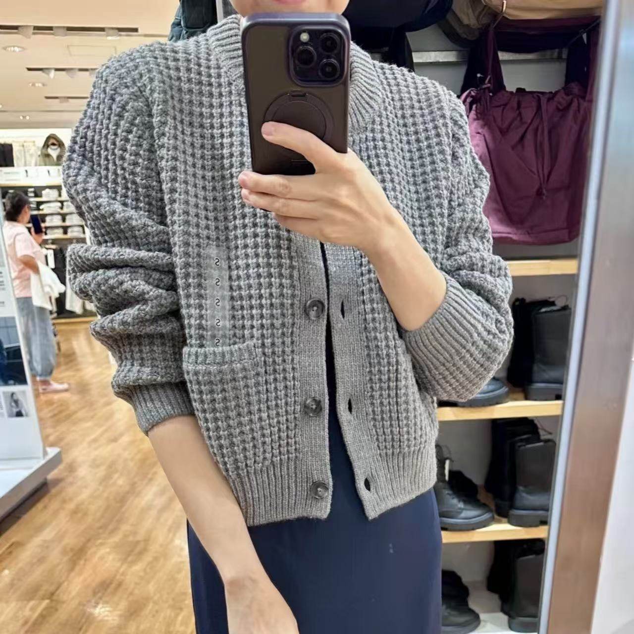 日单女装春秋极简小香风圆领纽扣开衫长袖坑条针织衫短外套479676