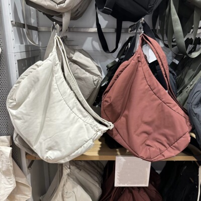 女装/男装情侣蓬松挎包/单肩包大容量百搭休闲斜挎包手提包481663