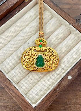 金店同款古法沙金镶钻富贵绿宝葫芦锁包吊坠镂空花丝蝴蝶如意
