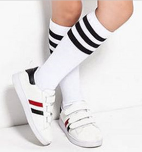 儿童三条杠条纹中筒袜白色运动学生袜校服袜及膝足球滑板长筒袜