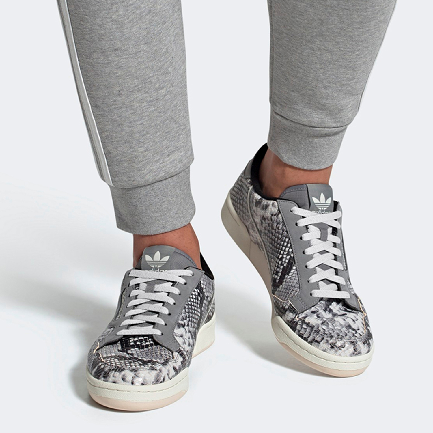 复古休闲板鞋Adidas/阿迪达斯