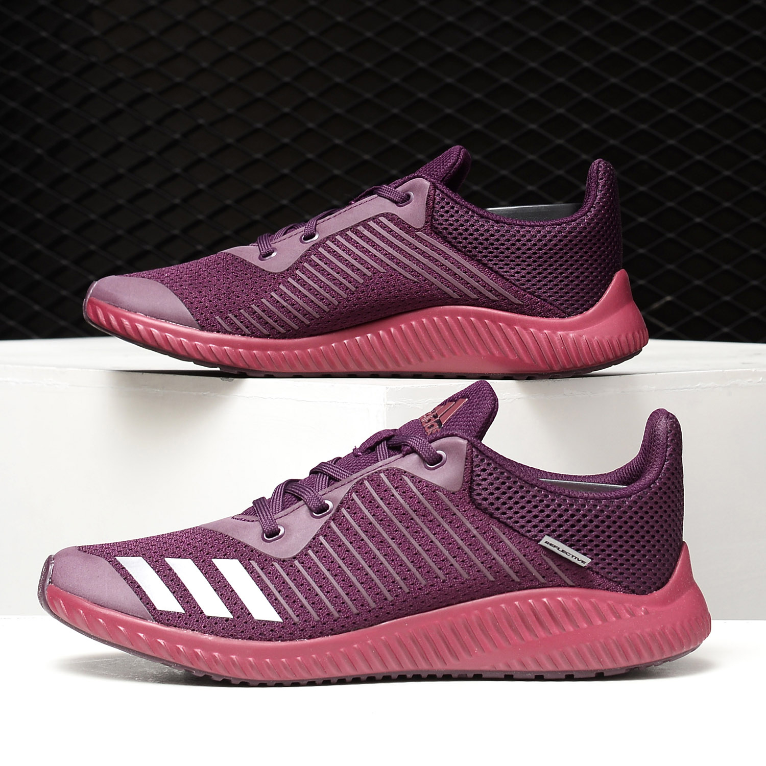 Adidas/阿迪达斯缓震跑步鞋