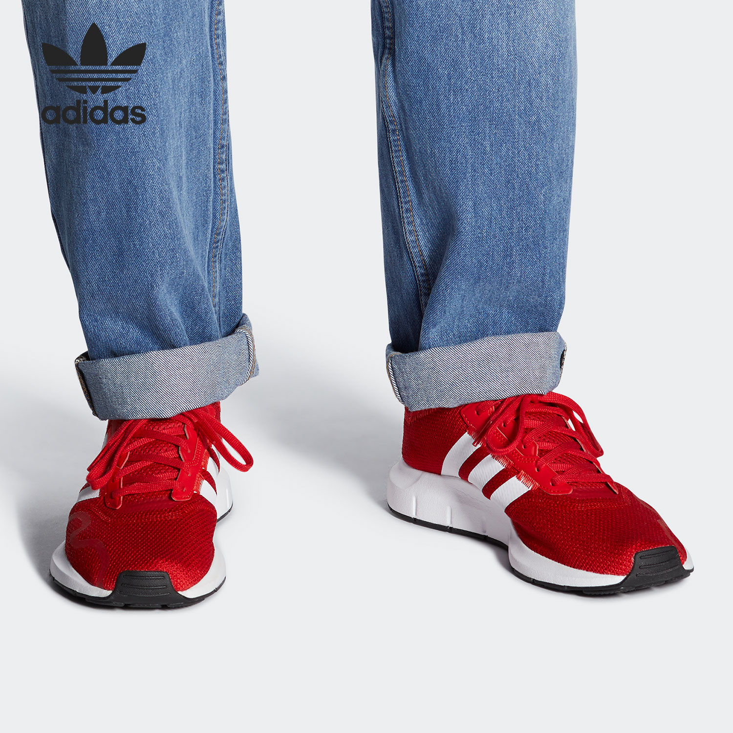 阿迪达斯男女运动跑步鞋