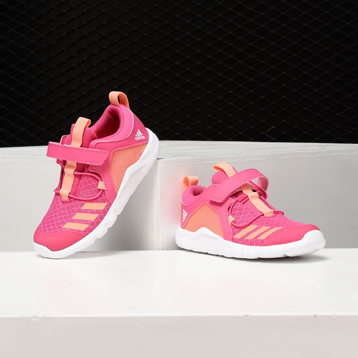 阿迪达斯小童运动休闲鞋