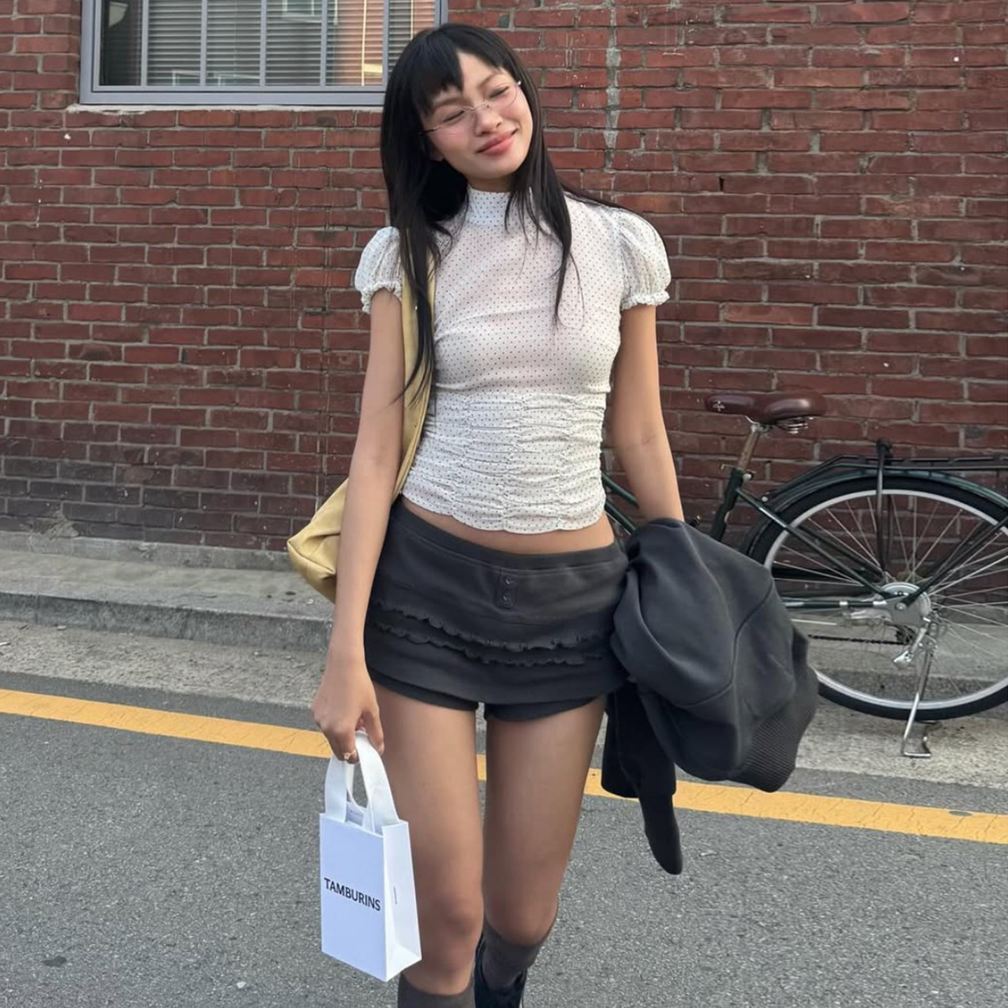 【韩系辣妹】白色波点小高领T恤