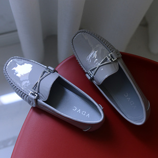 VDVC小众老钱风蝴蝶结水钻平底鞋灰色休闲豆豆鞋牛皮漆皮女鞋单鞋