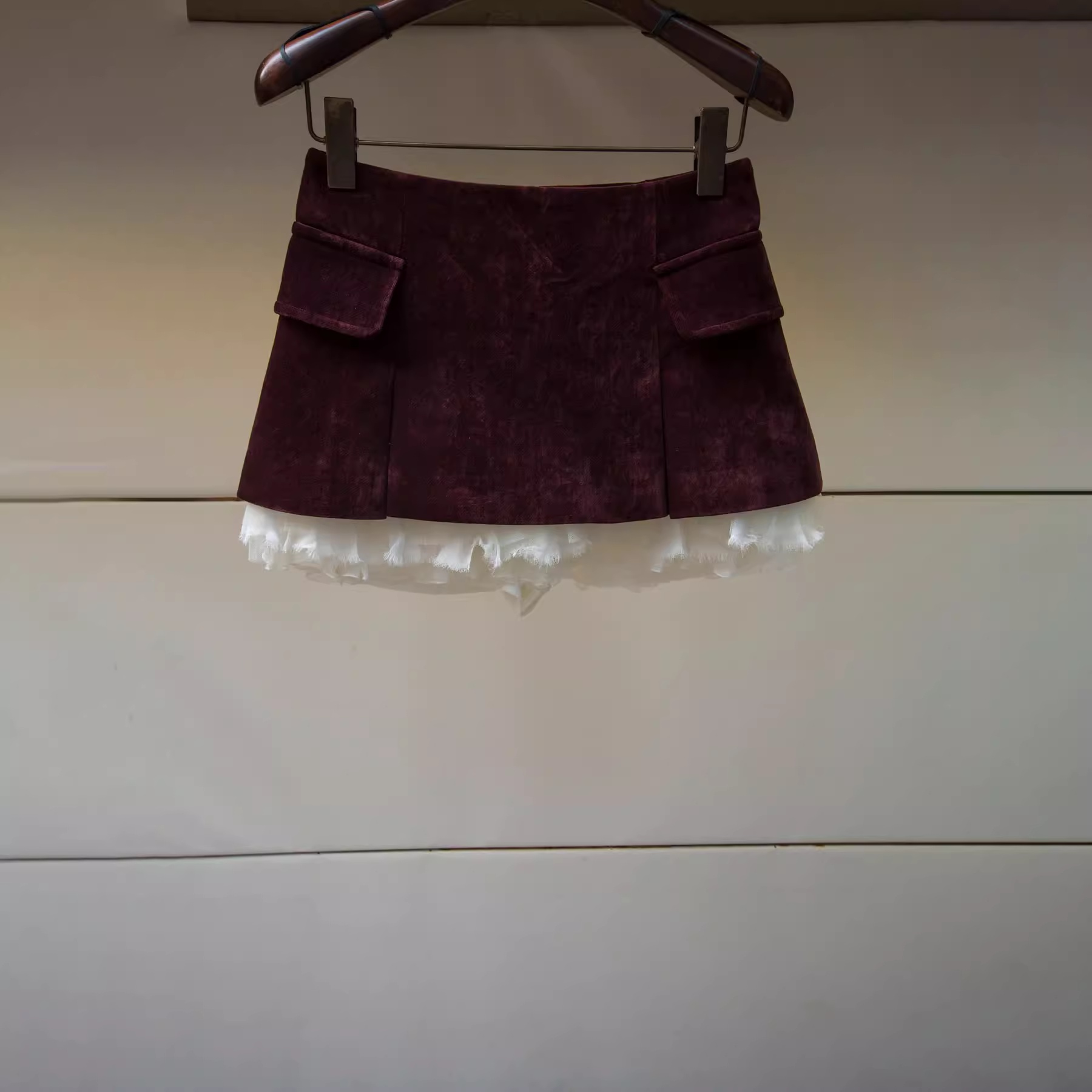 JR 2025冬季新款 千金风时尚复古丝绒拼接a字裙百褶短裙XRJ6Q04D