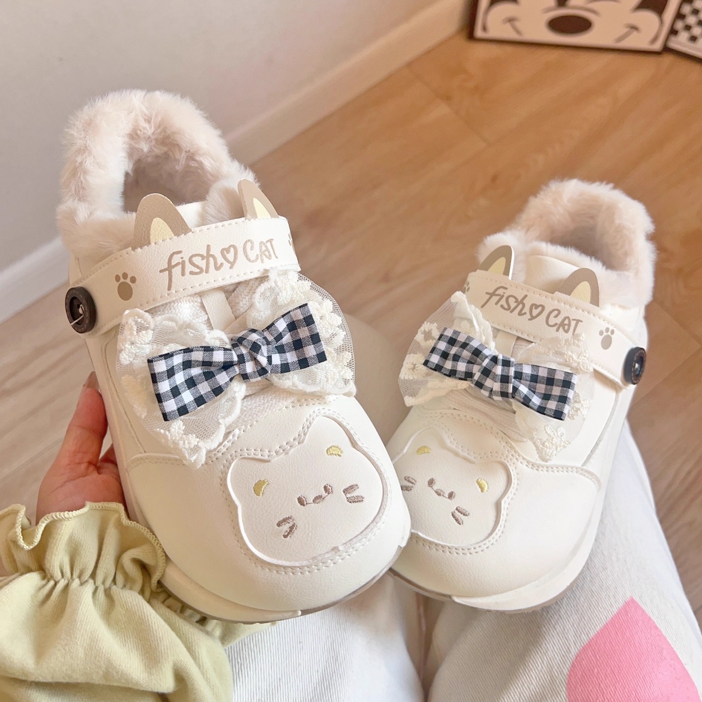 鞋子女学生可爱风加绒板鞋蝴蝶结卡通娃娃鞋初中生大头阿甘运动鞋