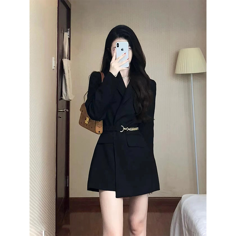 大码女装高级设计感黑色西装外套女胖妹妹韩系带腰带收腰显瘦西服