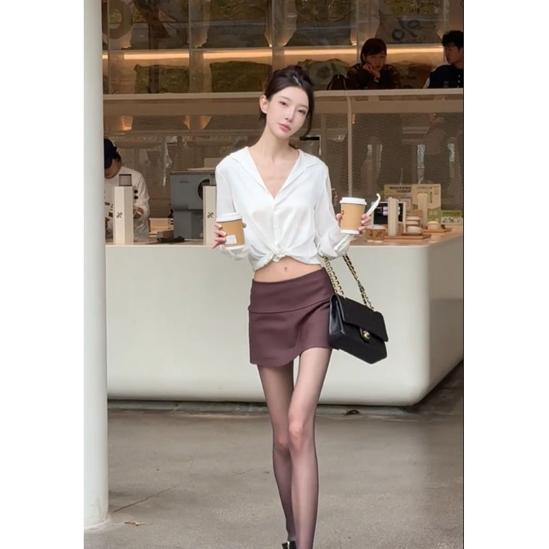 法式宽松别致白色V领衬衫