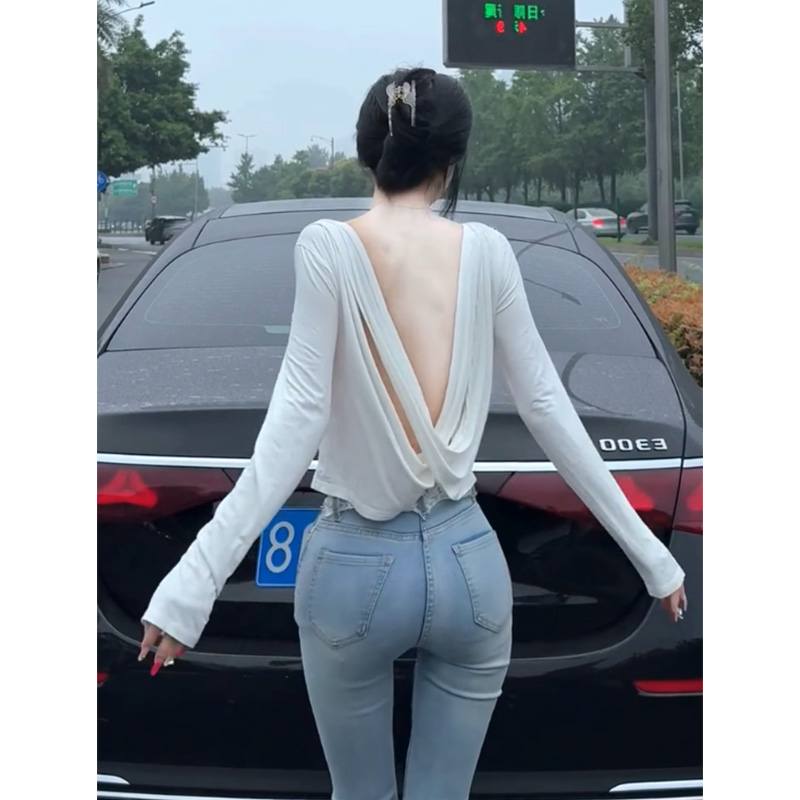 韩系设计感交叉露背长袖上衣