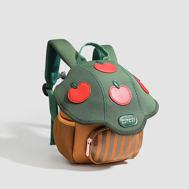 2025新款儿童个性幼儿园书包男女宝宝出游背包卡通轻便新款