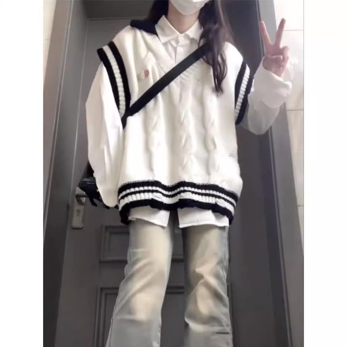 春秋学院风v领日系叠穿针织衫马甲毛衣女两件套韩系无袖背心+衬衫