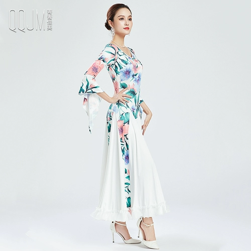 2024 Осенью Новая современная танцевальная юбка с семи -точка роговой рукав платье платье молоко шелковое эластичное вальс