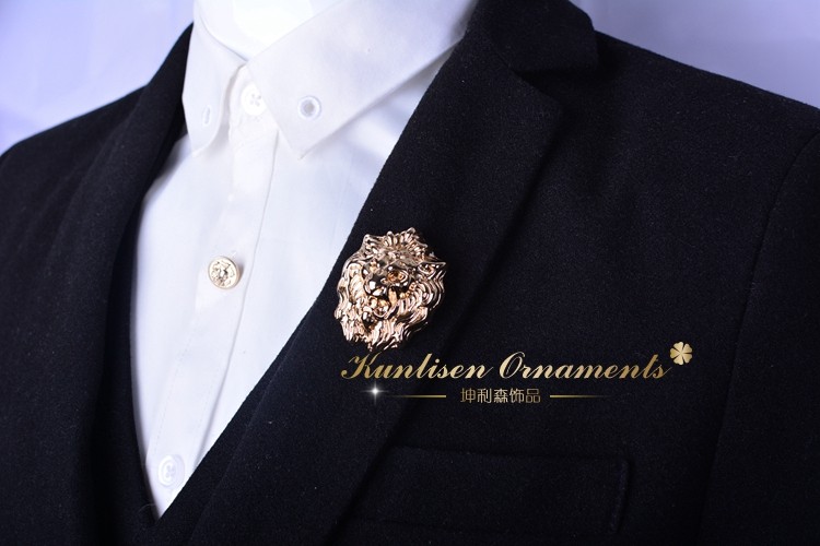 包邮霸气狮子头胸针胸花别针男士西装金属狮子胸章勋章披肩扣配饰