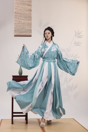 春秋款原创正品【游龙】魏晋制汉服女中国风交领齐腰襦裙日常古装