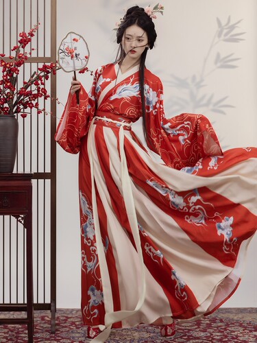 新年汉服红色汉服龙年汉服