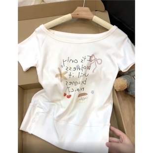 收腰小上衣 白色斜肩露肩短袖 t恤女夏夏季 设计感辣妹修身 显瘦短款
