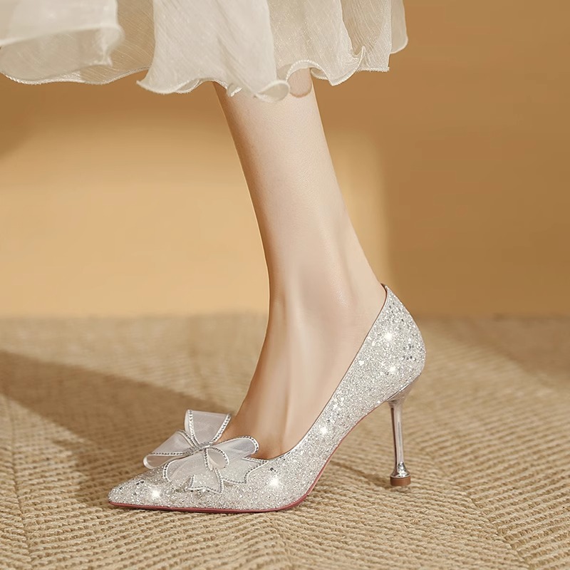 婚鞋女2024年新款银色法式水晶鞋主婚纱新娘鞋气质结婚细跟高跟鞋