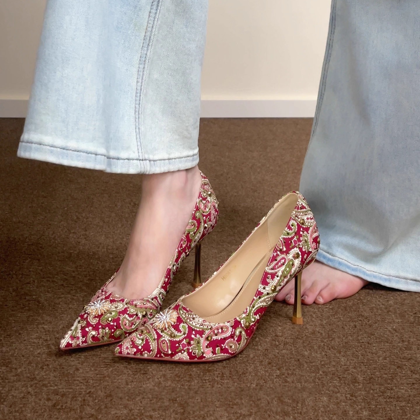 绝美新中式红色刺绣配秀禾服细跟婚鞋女新款气质中式婚礼新娘鞋