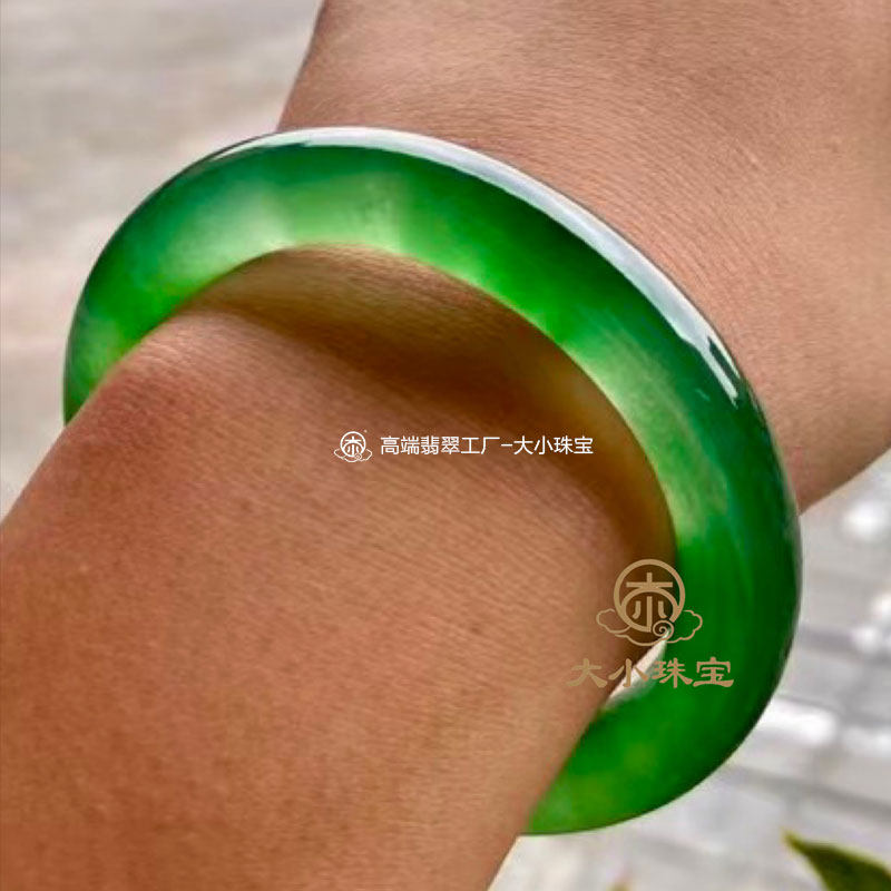 大小珠宝冰种起光辣绿天然翡翠手镯老坑种满绿缅甸翡翠玉镯子