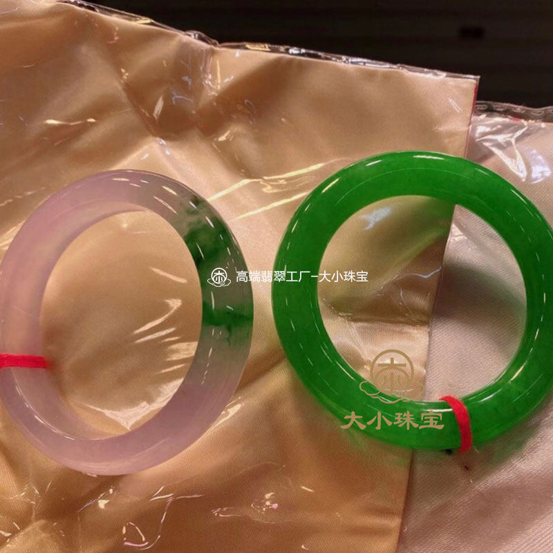 大小珠宝冰种春带彩+冰糯种满色阳绿天然翡翠手镯收藏缅甸玉镯子