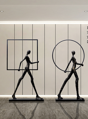 现代轻奢抽象人物摆件售楼处大堂
