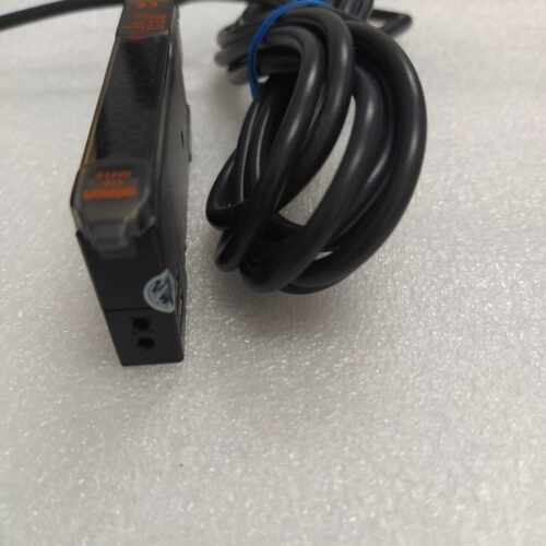 雅马哈YG200 YV100XTG飞达平台防翘感应器光纤放大器KGA-M3455-11