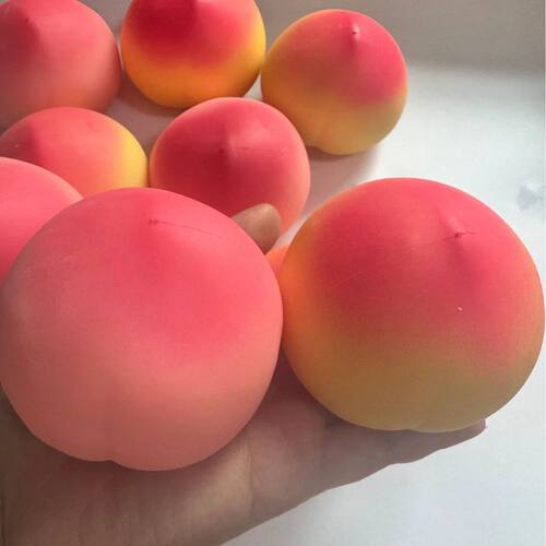 1pcs Peach Soft Pinch Round Decompression Toy Office Relief