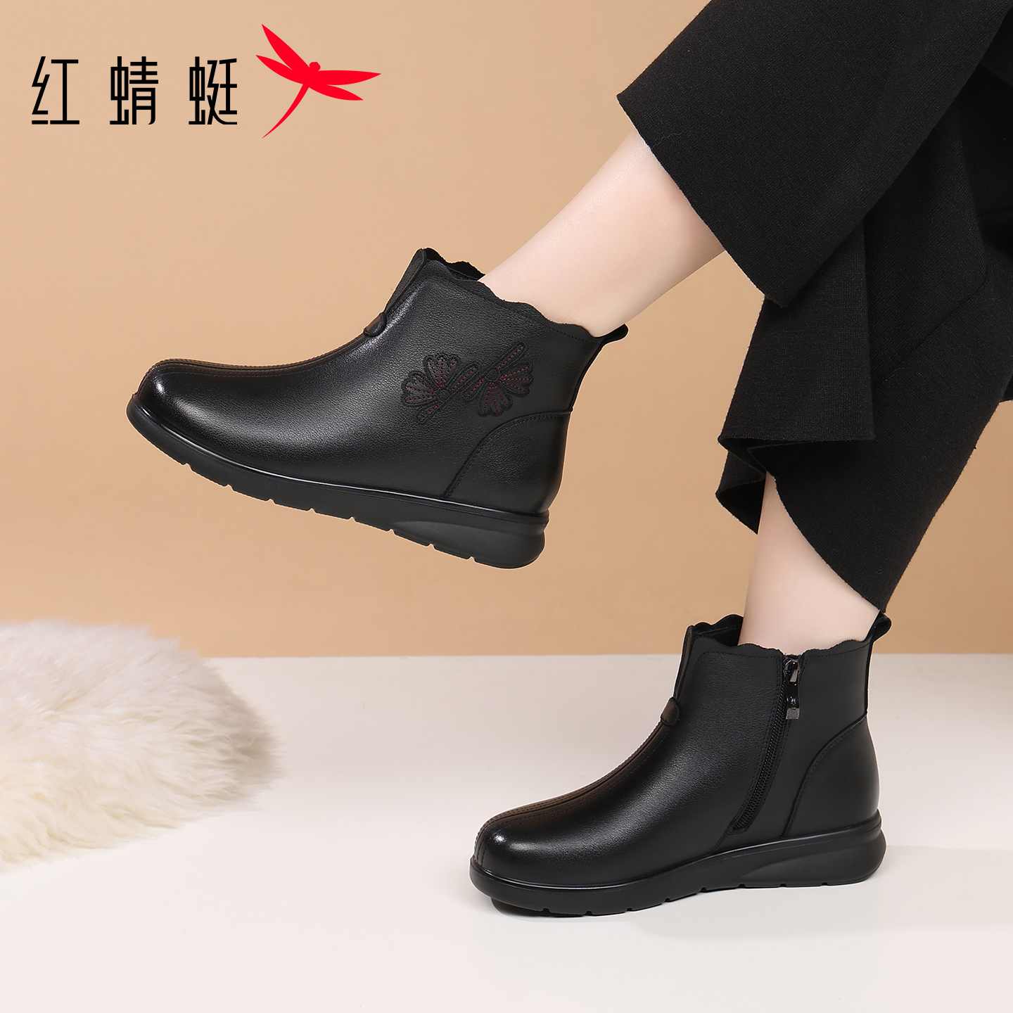 红蜻蜓冬季女鞋靴子女中筒短靴真皮加绒加厚保暖老人妈妈牛皮皮鞋