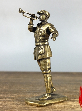 古玩黄铜红军长征前锋吹红军号角手微雕铜像桌面装饰品小铜器摆件