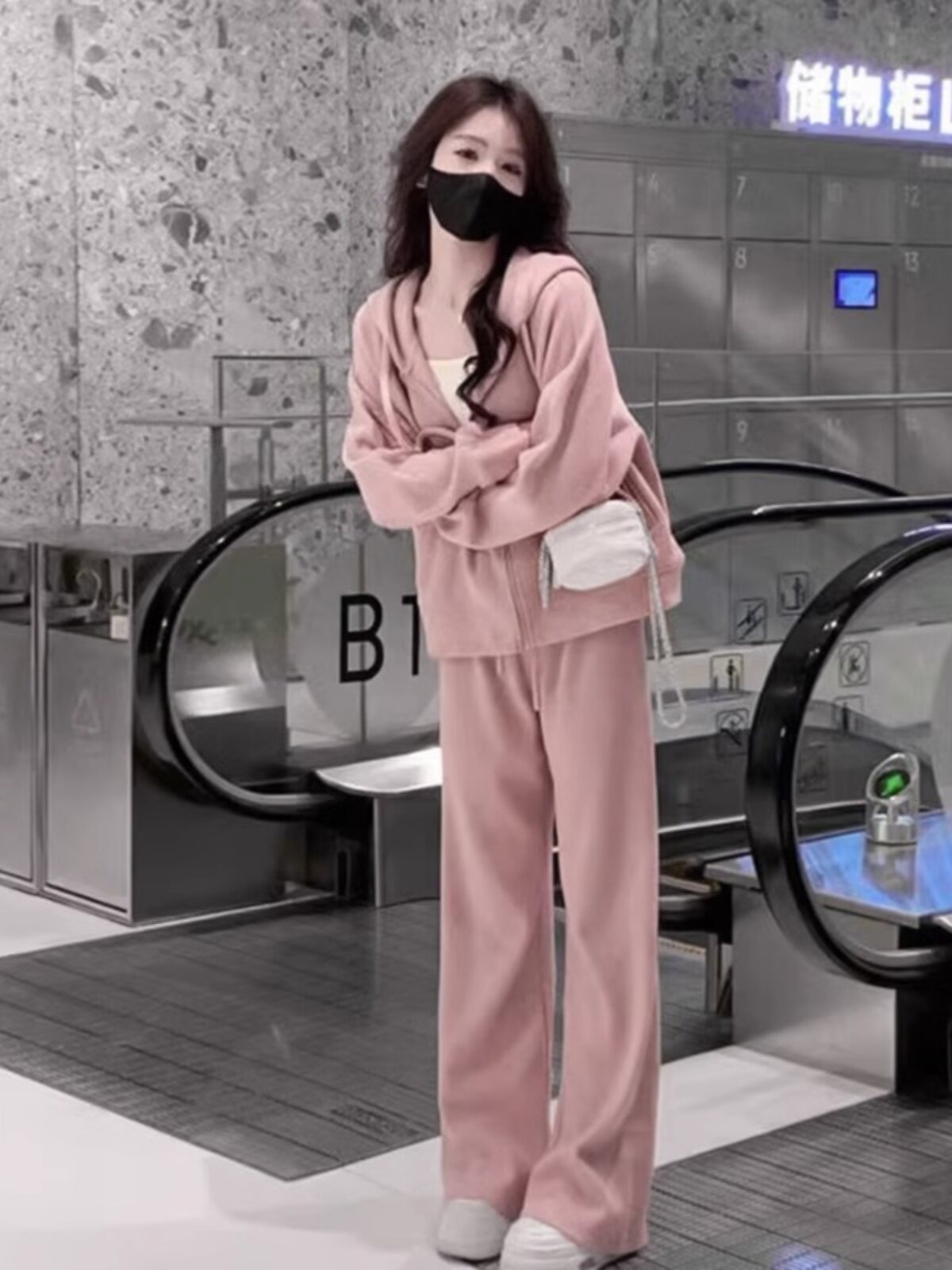 女装休闲运动套装2025春秋季新时尚减龄连帽运动衫夹克阔腿裤两件