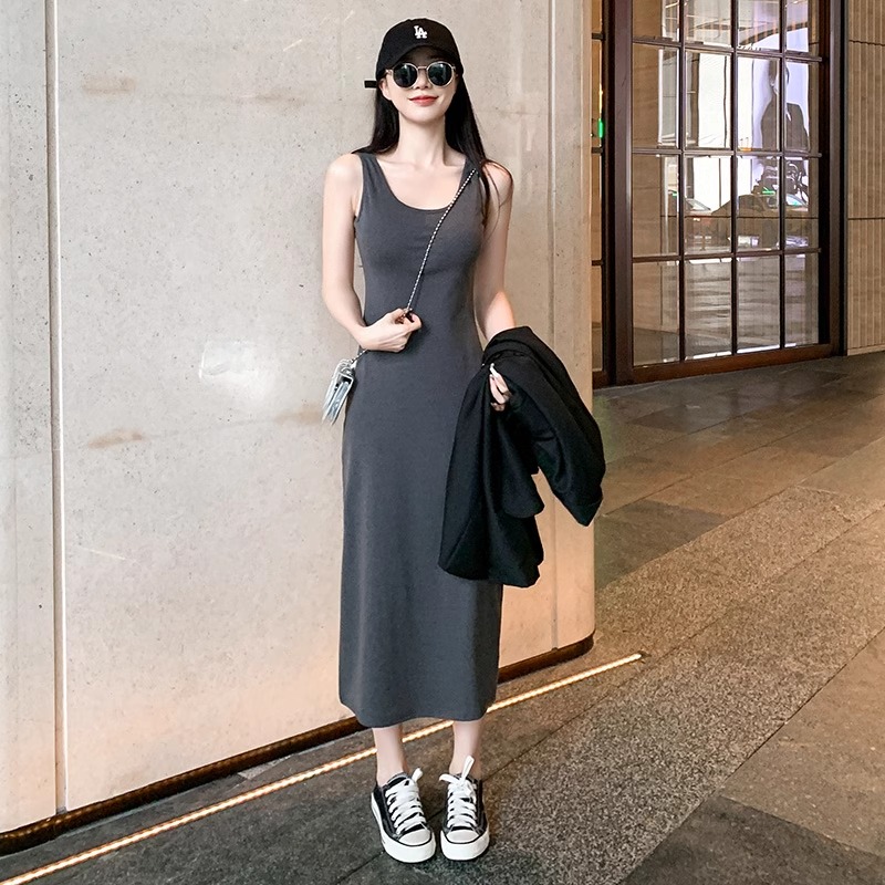 灰色吊带连衣裙女夏季2025年新款高级感气质时尚减龄外穿背心长裙