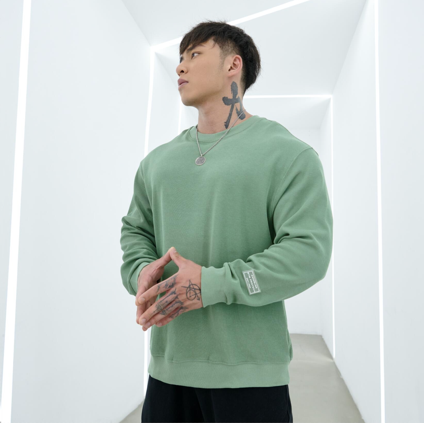 GYMDOG 트렌디 브랜드 2023 가을 스포츠 운동복 남성 피트니스 트레이닝 단순 루즈 풀오버 긴팔 옷