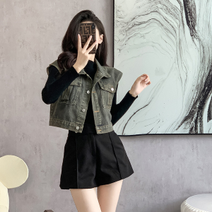 法式复古牛仔外套女短款2023秋款宽松显瘦口袋设计感牛仔马夹上衣