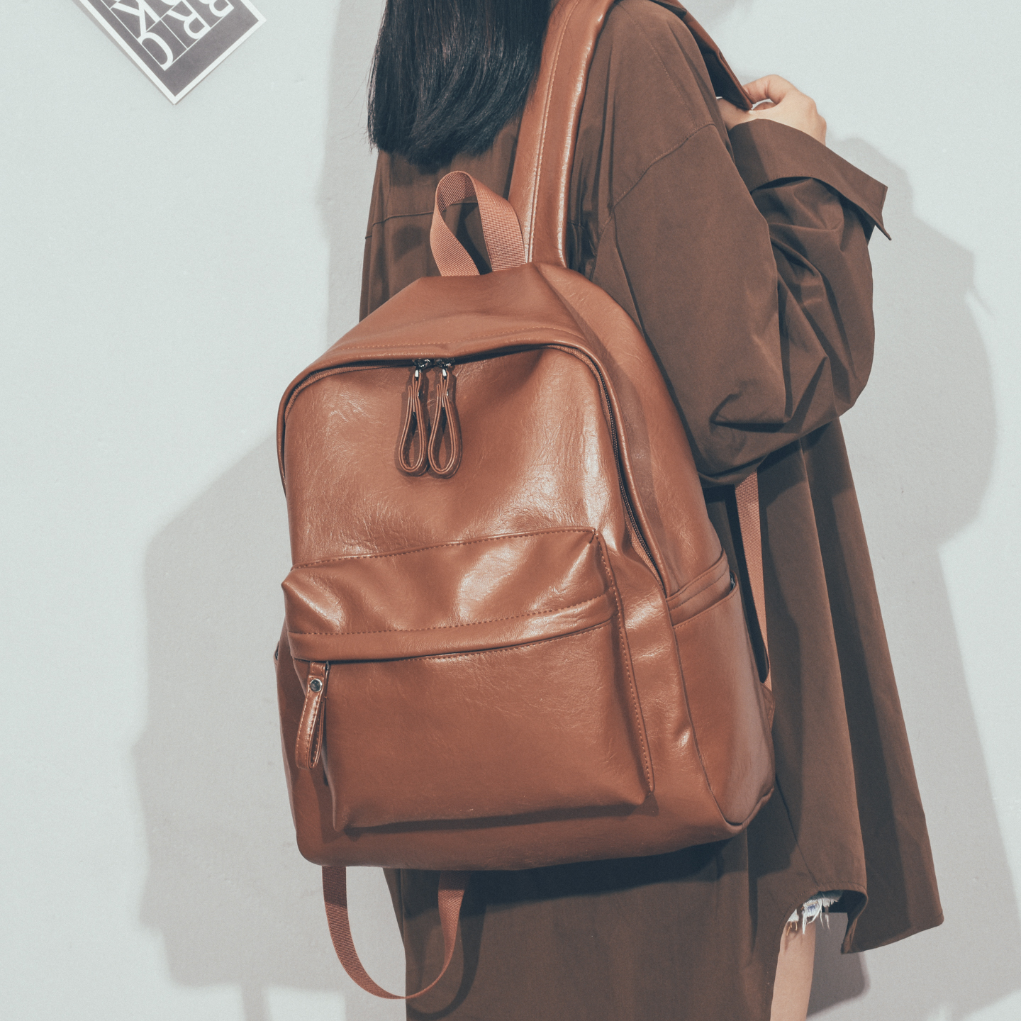 复古软皮双肩包女秋冬大学生书包