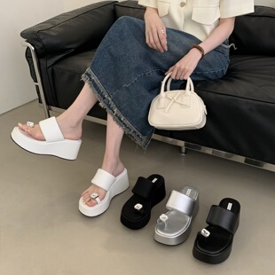 水钻厚底外穿拖鞋 2026新款 女夏季 超高跟小众设计感坡跟夹趾凉拖鞋