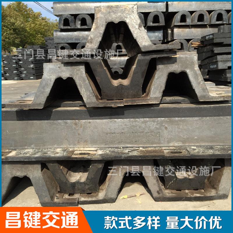 DA400*1500L橡胶防撞护舷 DA型护舷 橡胶防撞条 船用橡胶护船舷